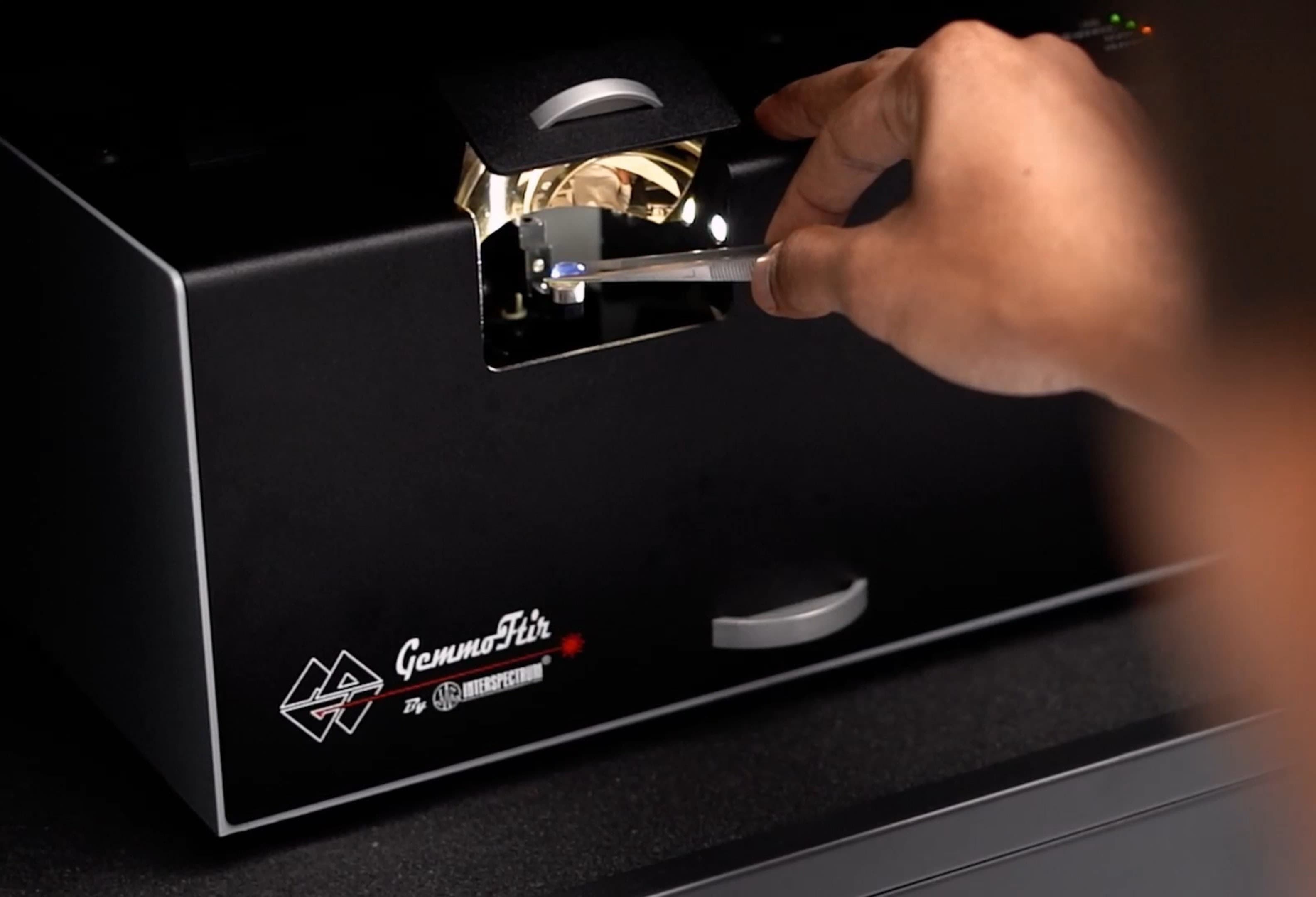 FTIR Spectrometer